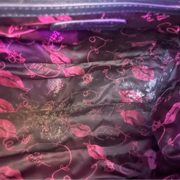 Authentic Betsy Johnson white leather heart print tote - Picture 3 of 5